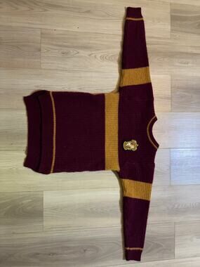 Harry Potter Universal Studios Gryffindor Lambswool Quidditch Sweater Small